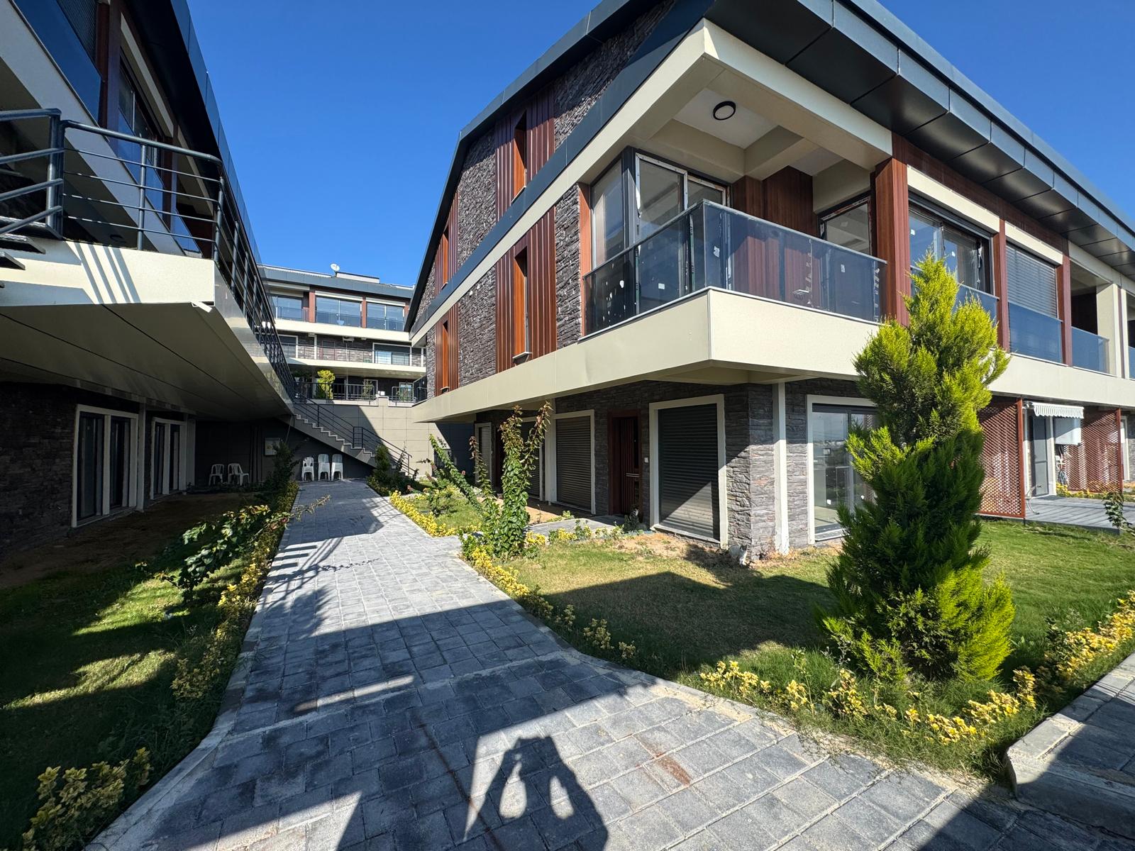 PARADİSE LİFE SİTESİNDE FULL DENİZ MANZARALI 2+1 DUBLEX DAİRE